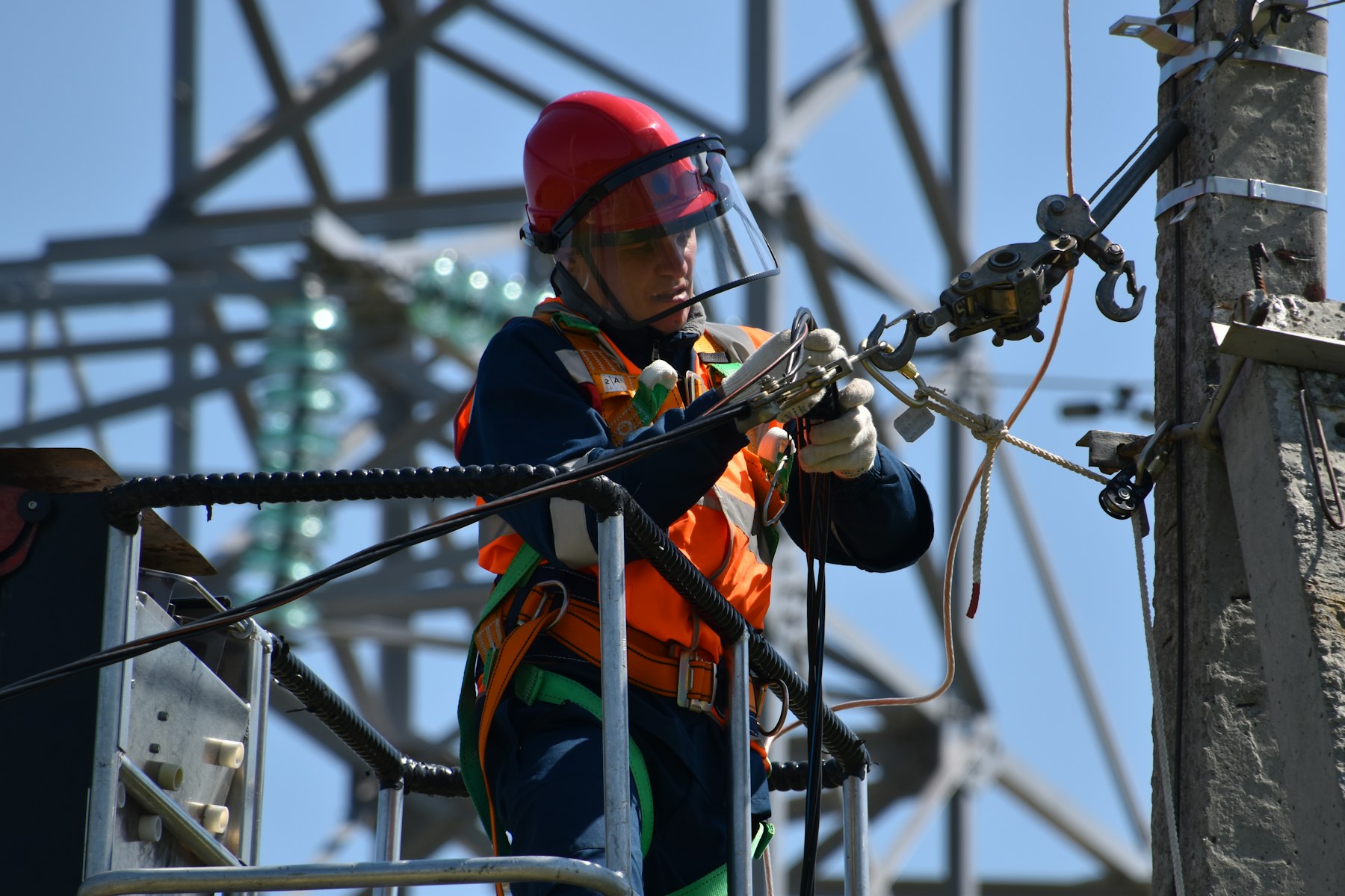 Technische Inspektion einer elektrischen Anlage
